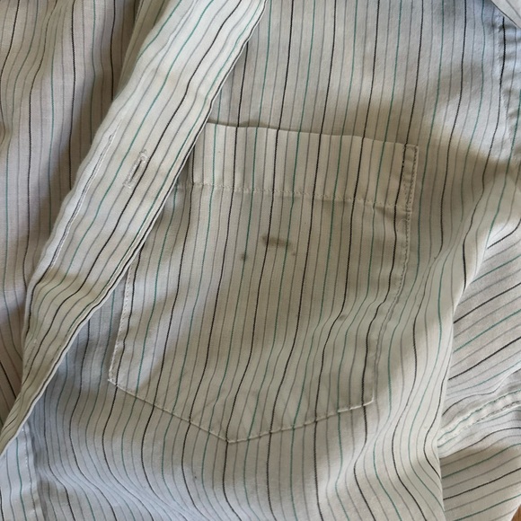 Lightweight button up - Picture 3 of 3